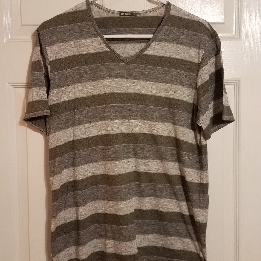 Men's v-neck, Vox Populi